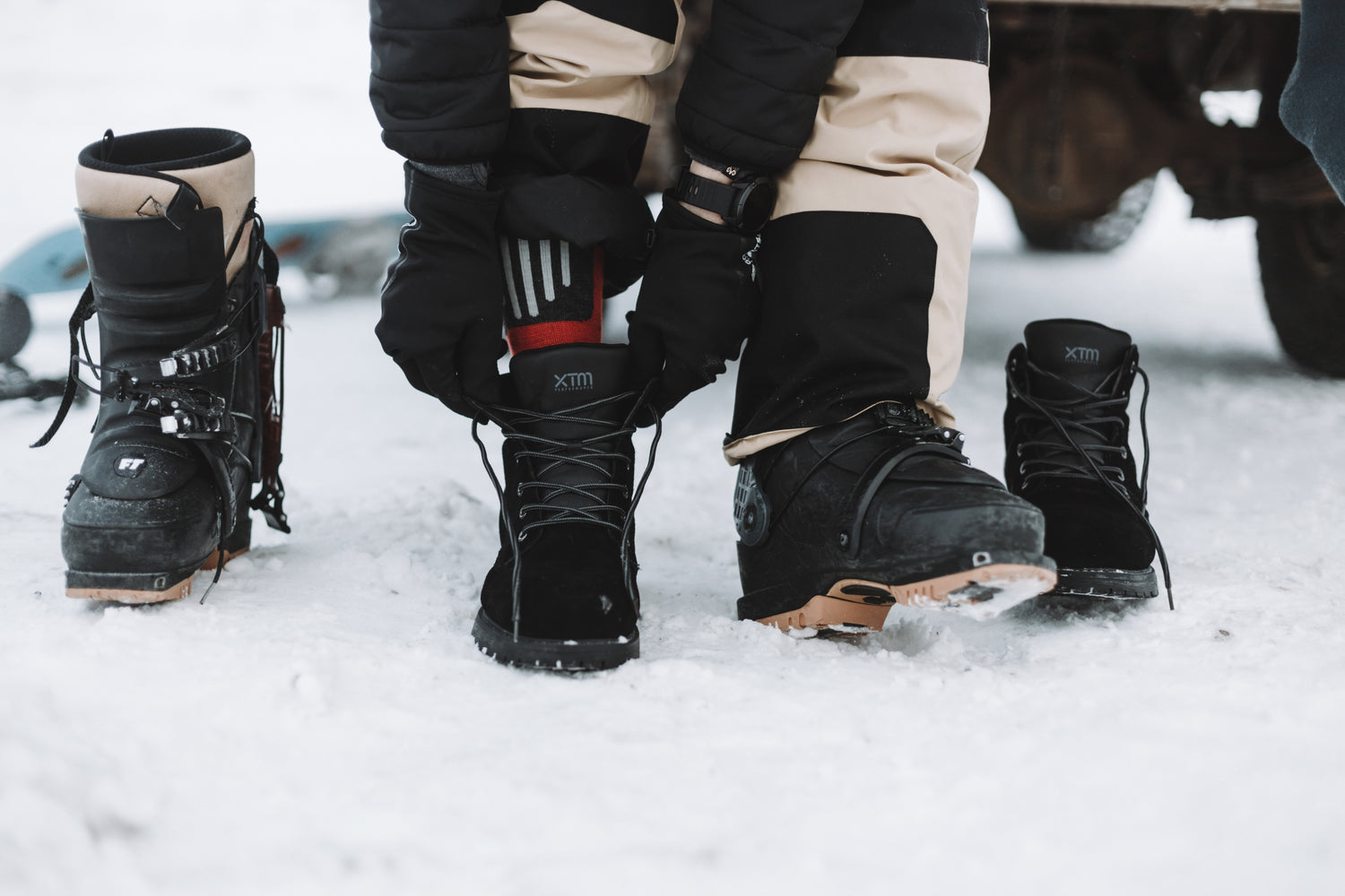 Men's Snow Boots & Shoes